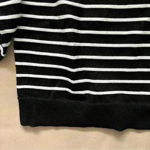 Elliot Lauren Black and White Stripe Cinch sleeve blouse: XL - Picture 4 of 7